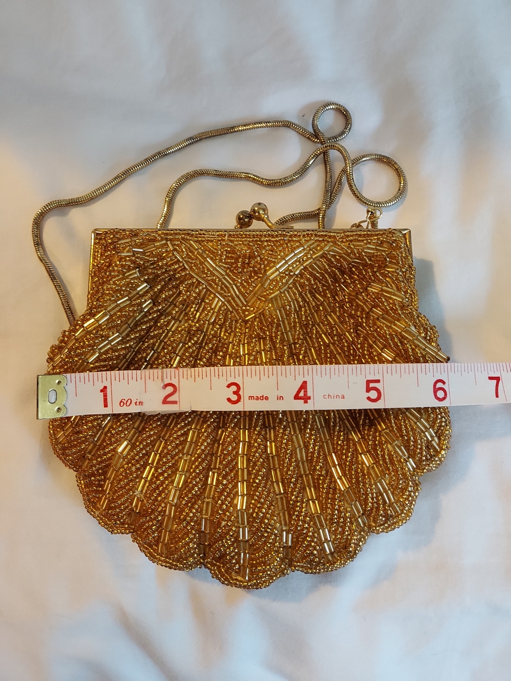 Vintage La Regale Gold Beaded Clamshell Evening Bag Clutch Kiss Lock - Picture 8 of 9